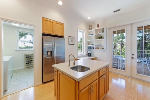 House in Holmes Beach, Florida 3 bedrooms, 290.41 sq.m. № 1537362 - photo 17