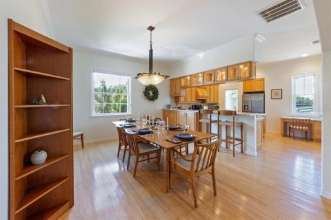 House in Holmes Beach, Florida 3 bedrooms, 290.41 sq.m. № 1537362 - photo 11