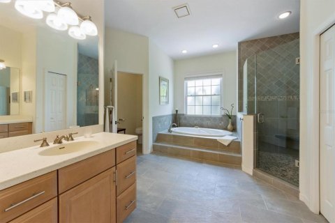 House in Holmes Beach, Florida 3 bedrooms, 290.41 sq.m. № 1537362 - photo 25