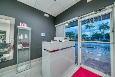 Commercial property in Pinecrest, Florida № 1814214 - photo 15