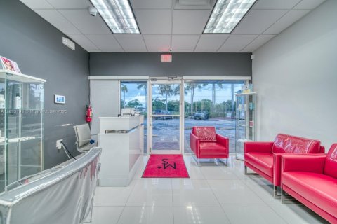 Commercial property in Pinecrest, Florida № 1814214 - photo 14