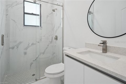 House in Cape Coral, Florida 3 bedrooms, 175.31 sq.m. № 1673137 - photo 16