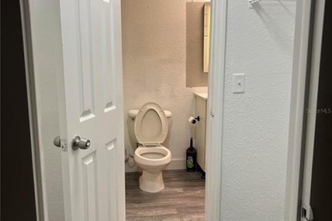 Condo in Orlando, Florida, 2 bedrooms  № 1868950 - photo 16
