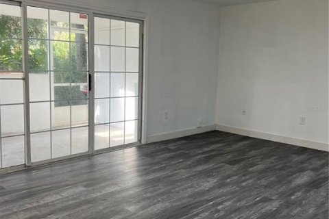 Condo in Orlando, Florida, 2 bedrooms  № 1868950 - photo 2