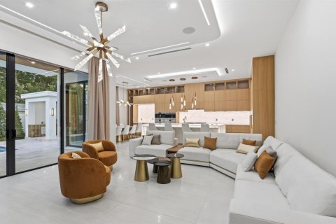 House in Boca Raton, Florida 6 bedrooms, 533.54 sq.m. № 2190043 - photo 11