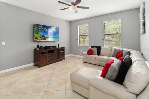 House in Davenport, Florida 4 bedrooms, 301.1 sq.m. № 1911766 - photo 17
