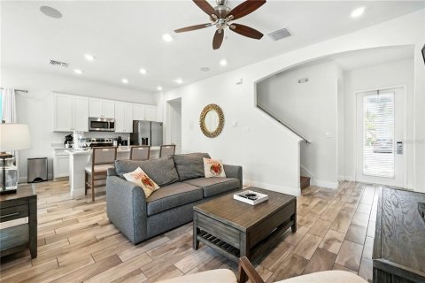 Casa en venta en Kissimmee, Florida, 3 dormitorios, 168.9 m2 № 1918612 - foto 7