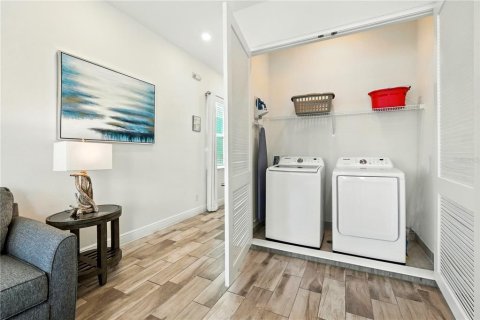 Casa en venta en Kissimmee, Florida, 3 dormitorios, 168.9 m2 № 1918612 - foto 30