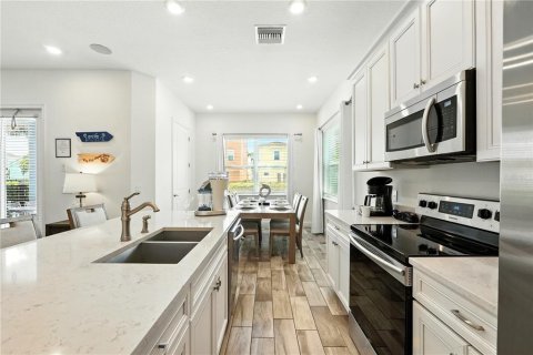 Casa en venta en Kissimmee, Florida, 3 dormitorios, 168.9 m2 № 1918612 - foto 11