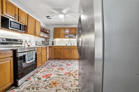 House in DeLand, Florida 3 bedrooms, 158.31 sq.m. № 2334244 - photo 21