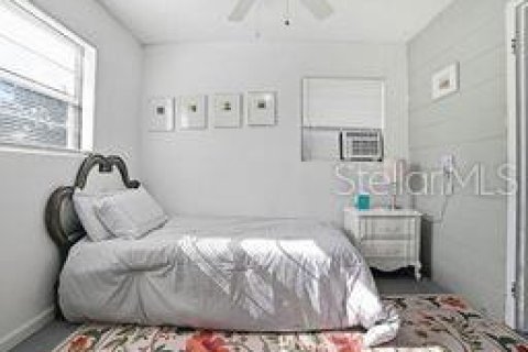 House in DeLand, Florida 3 bedrooms, 158.31 sq.m. № 2334244 - photo 28