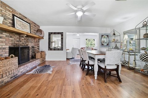 House in DeLand, Florida 3 bedrooms, 158.31 sq.m. № 2334244 - photo 12
