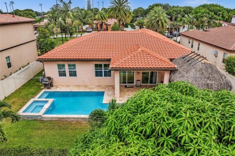 House in Davie, Florida 4 bedrooms, 214.33 sq.m. № 1872059 - photo 9