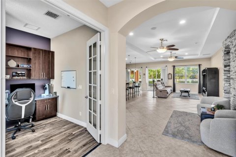House in Davie, Florida 4 bedrooms, 214.33 sq.m. № 1872059 - photo 16