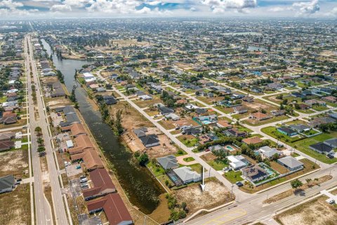 Land in Cape Coral, Florida № 1194607 - photo 4