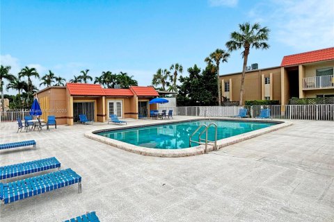 Condominio en alquiler en Doral, Florida, 1 dormitorio, 75.25 m2 № 1948225 - foto 4