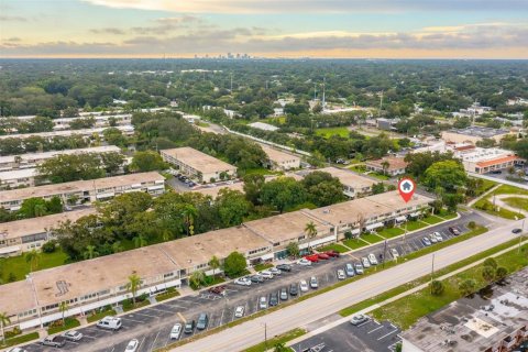 Condo in Kenneth City, Florida, 4 rooms  № 1299503 - photo 21