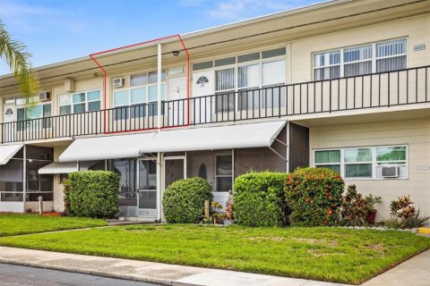 Condo in Kenneth City, Florida, 4 rooms  № 1299503 - photo 4