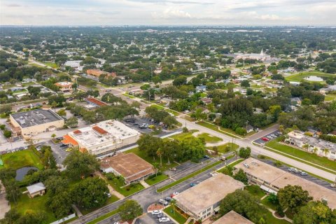Condo in Kenneth City, Florida, 4 rooms  № 1299503 - photo 28
