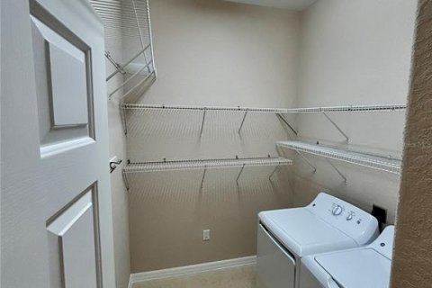 House in Sun City Center, Florida 3 bedrooms, 175.68 sq.m. № 1635179 - photo 28