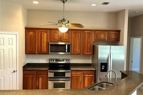 House in Sun City Center, Florida 3 bedrooms, 175.68 sq.m. № 1635179 - photo 12