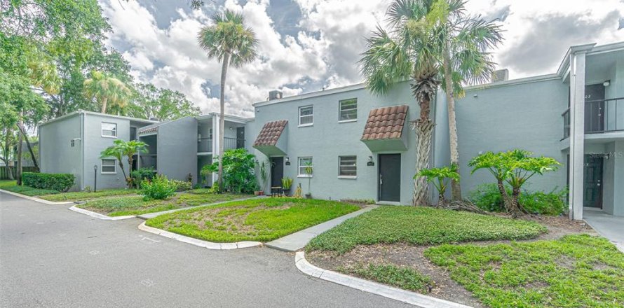 Condominio en Tampa, Florida, 2 dormitorios № 1873168
