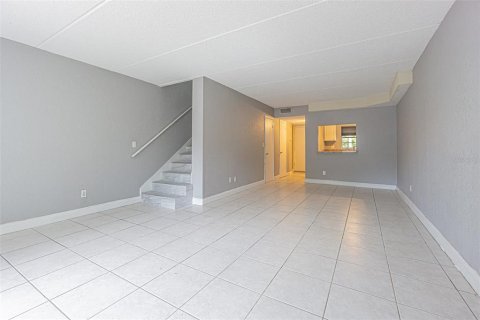 Copropriété à louer à Tampa, Floride: 2 chambres, 111.48 m2 № 1873168 - photo 6