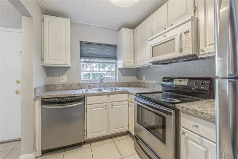 Copropriété à louer à Tampa, Floride: 2 chambres, 111.48 m2 № 1873168 - photo 4
