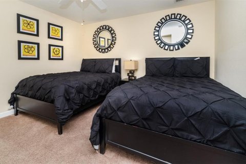 House in Davenport, Florida 9 bedrooms, 363.15 sq.m. № 2108674 - photo 24