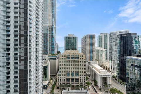 Condo in Miami, Florida, 1 bedroom  № 1943558 - photo 17