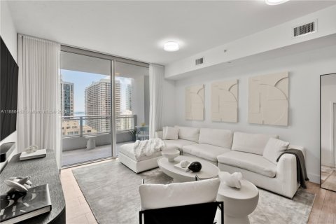 Condo in Miami, Florida, 1 bedroom  № 1943558 - photo 5