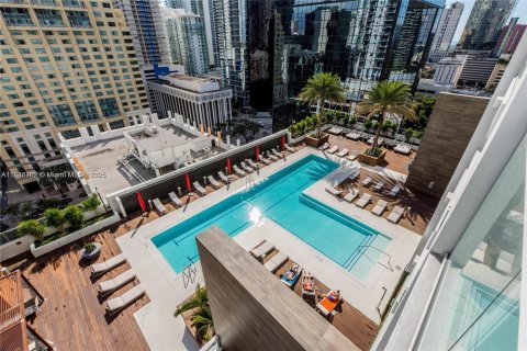 Condo in Miami, Florida, 1 bedroom  № 1943558 - photo 28