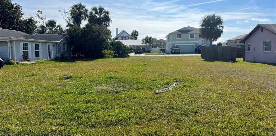 Land in Hudson, Florida № 937020