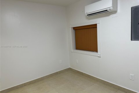 Купить виллу или дом в Майами, Флорида 4 спальни, 165.46м2, № 2047729 - фото 12