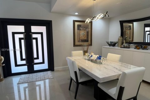 Купить виллу или дом в Майами, Флорида 4 спальни, 165.46м2, № 2047729 - фото 4