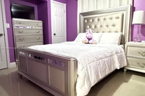 Купить виллу или дом в Майами, Флорида 4 спальни, 165.46м2, № 2047729 - фото 16