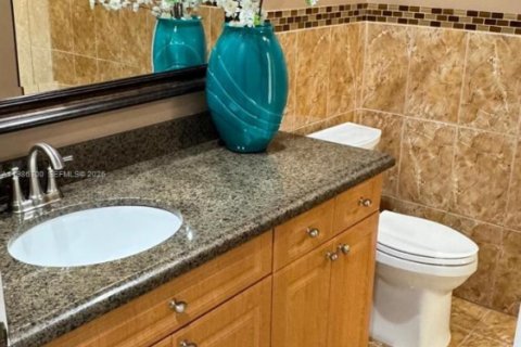 Купить виллу или дом в Майами, Флорида 4 спальни, 165.46м2, № 2047729 - фото 17