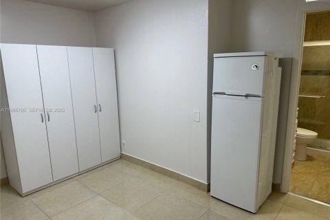 Купить виллу или дом в Майами, Флорида 4 спальни, 165.46м2, № 2047729 - фото 13