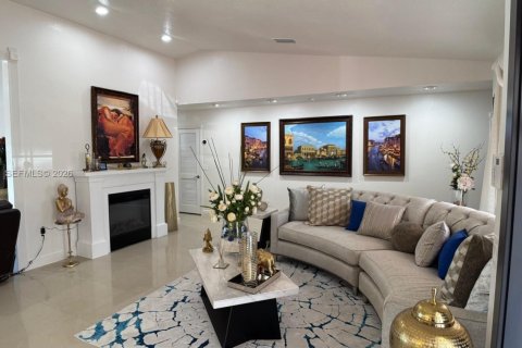 Купить виллу или дом в Майами, Флорида 4 спальни, 165.46м2, № 2047729 - фото 7