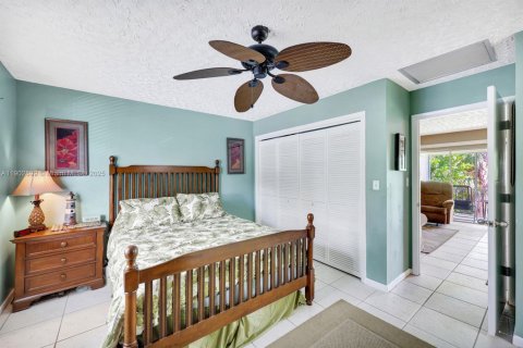 Condo in Naples, Florida, 1 bedroom № 1954520 - photo 5