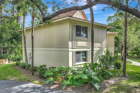 Condo in Naples, Florida, 1 bedroom № 1954520 - photo 10