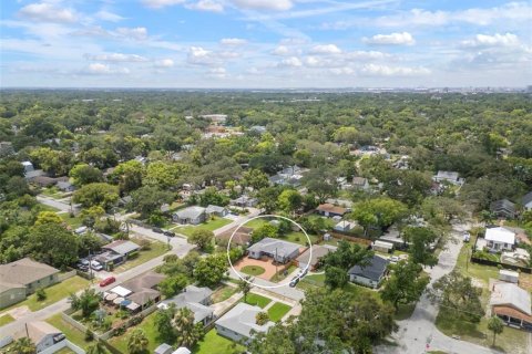 House in Tampa, Florida 3 bedrooms, 142.23 sq.m. № 1832043 - photo 28
