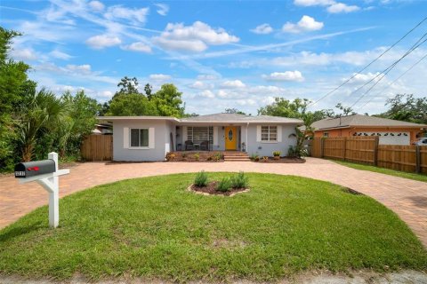 House in Tampa, Florida 3 bedrooms, 142.23 sq.m. № 1832043 - photo 25