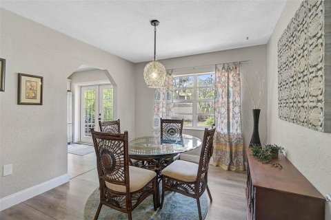 House in Tampa, Florida 3 bedrooms, 142.23 sq.m. № 1832043 - photo 15
