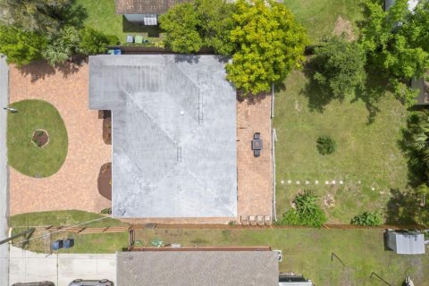 House in Tampa, Florida 3 bedrooms, 142.23 sq.m. № 1832043 - photo 3