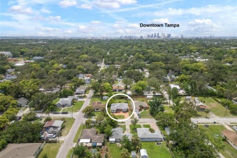House in Tampa, Florida 3 bedrooms, 142.23 sq.m. № 1832043 - photo 27