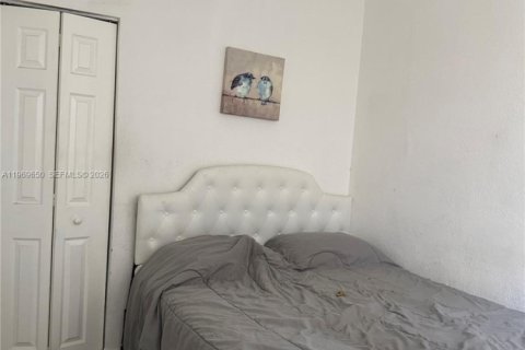 Casa en alquiler en Miami Beach, Florida, 2 dormitorios, 249.44 m2 № 2030382 - foto 6