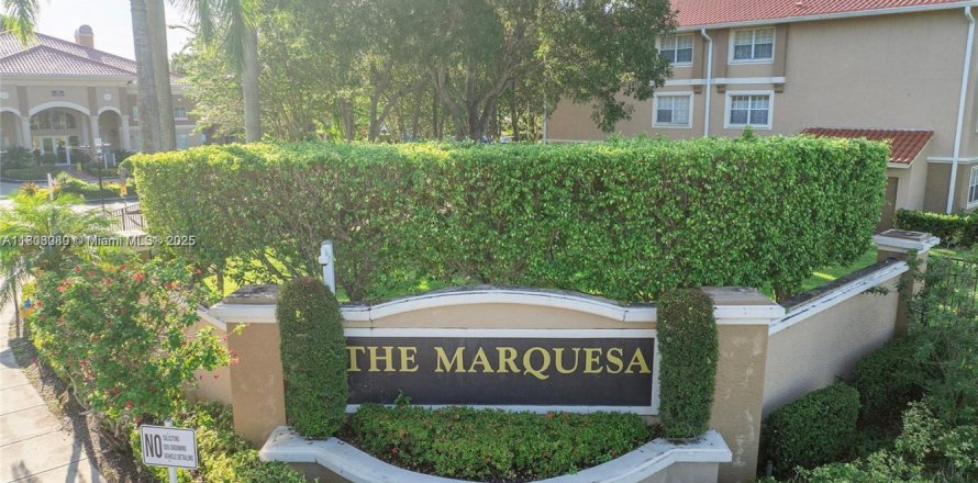 Condo in Pembroke Pines, Florida, 2 bedrooms № 1686062