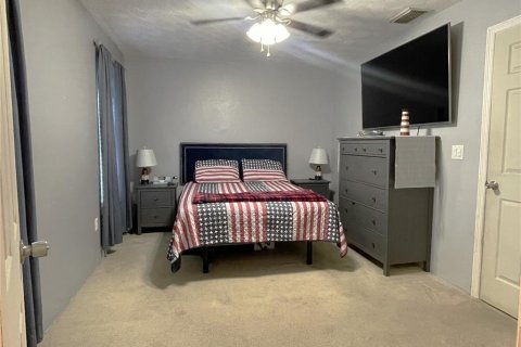 House in New Port Richey, Florida 3 bedrooms, 113.53 sq.m. № 1721231 - photo 9