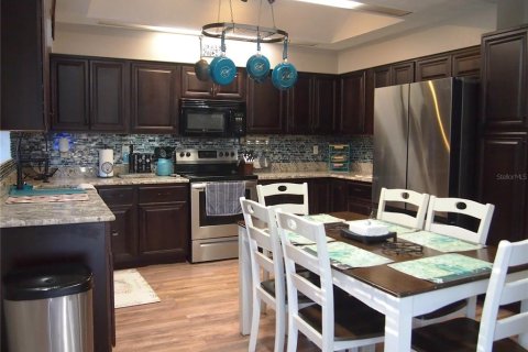 House in New Port Richey, Florida 3 bedrooms, 113.53 sq.m. № 1721231 - photo 8